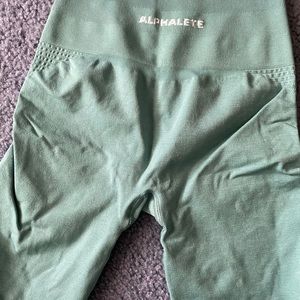 Alphalete biker shorts - Capri